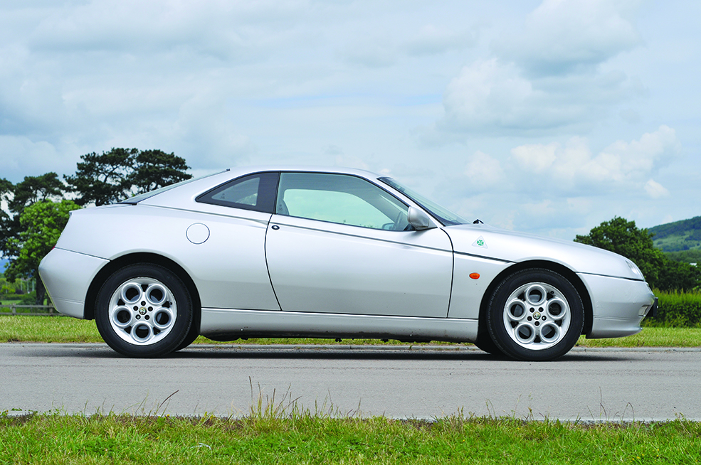 download Alfa Romeo GTV able workshop manual