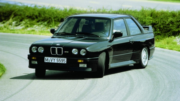 download BMW 3 Series E30 500MB workshop manual