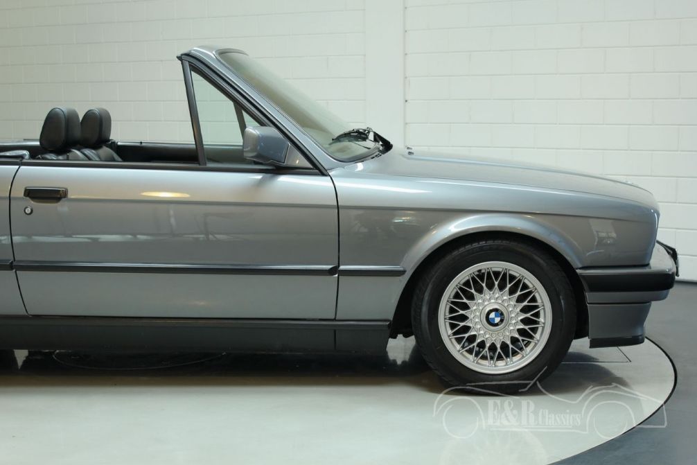 download BMW 318i Convertible workshop manual