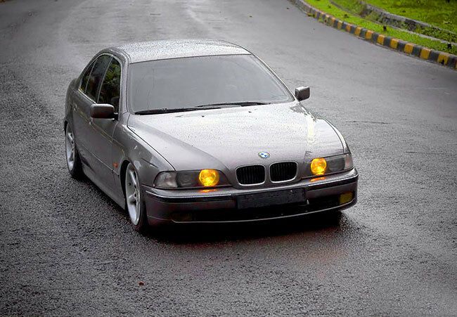 download BMW 5 E39 workshop manual