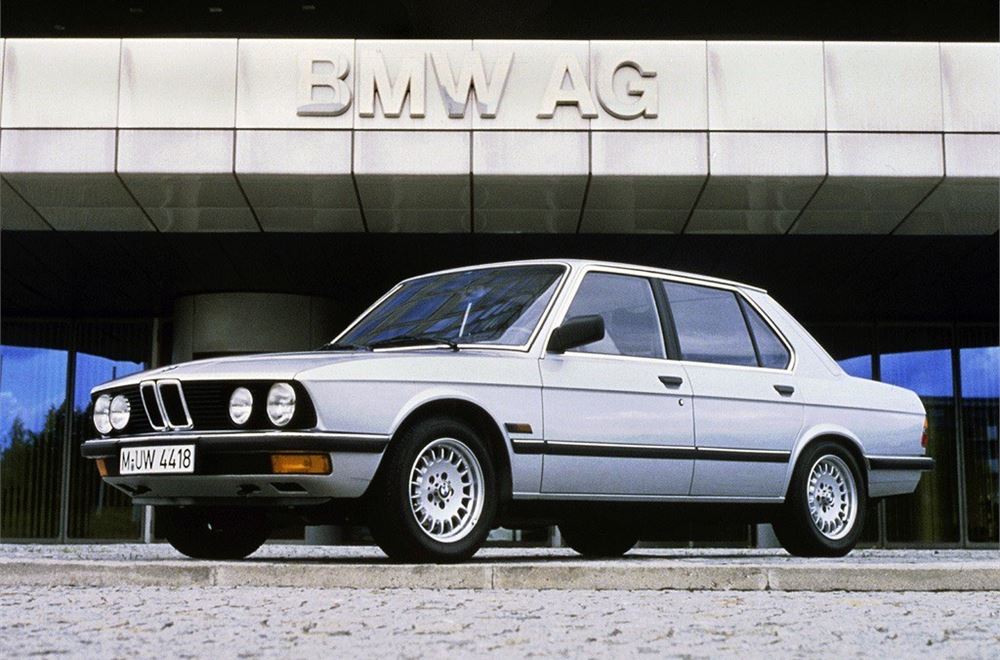 download BMW 5 Series E28 518i able workshop manual