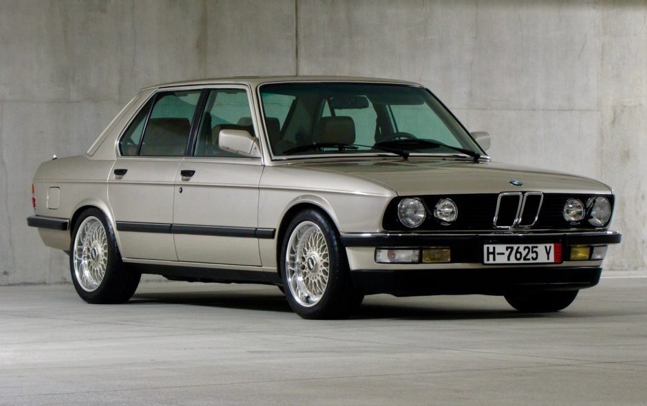 download BMW 535i M5 ETM workshop manual