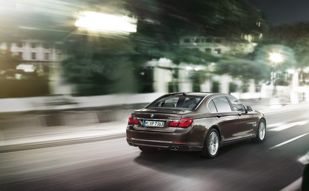 download BMW 740i workshop manual