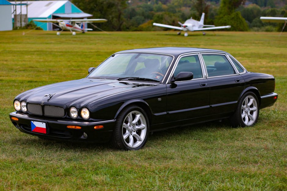 download JAGUAR XJ8 workshop manual