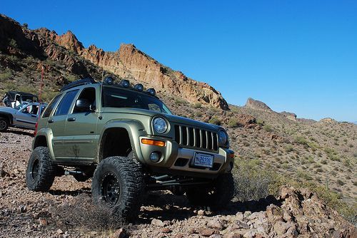 download JEEP LIBERTY CHEROKEE KJ workshop manual