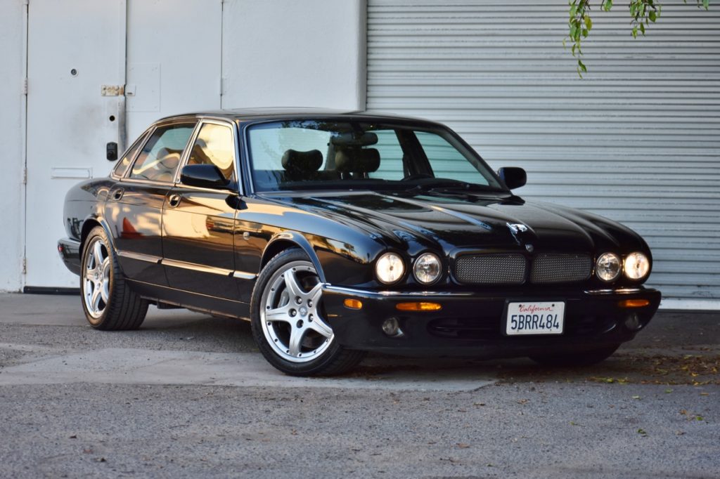 download Jaguar XJ8 workshop manual