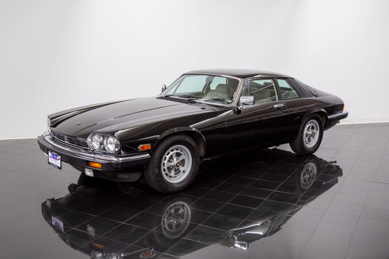 download Jaguar XJS able workshop manual