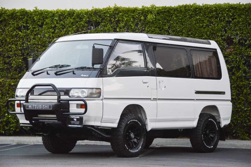 download MITSUBISHI DELICA L400 SPACE GEAR    10102; workshop manual