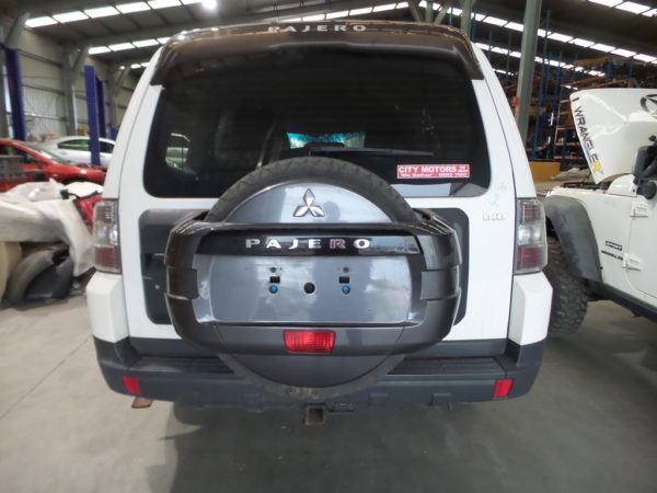 download MITSUBISHI PAJERO workshop manual