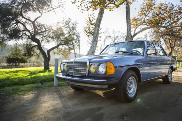 download Mercedes 300 D Turbo workshop manual