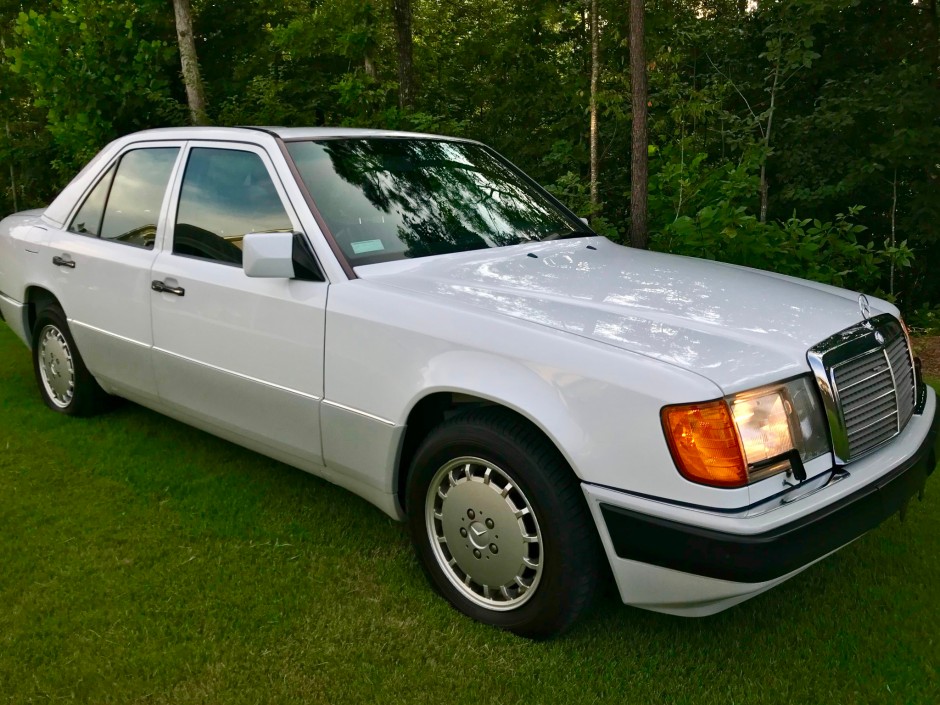 download Mercedes 300E 93 able workshop manual