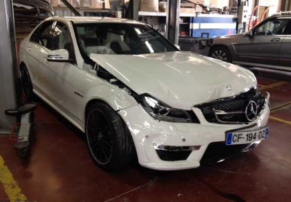 download Mercedes Benz C63 AMG workshop manual