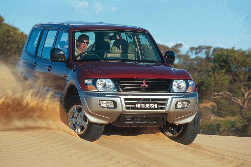 download Mitsubishi Pajero IV Car workshop manual