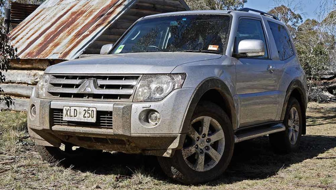 download Mitsubishi Pajero workshop manual