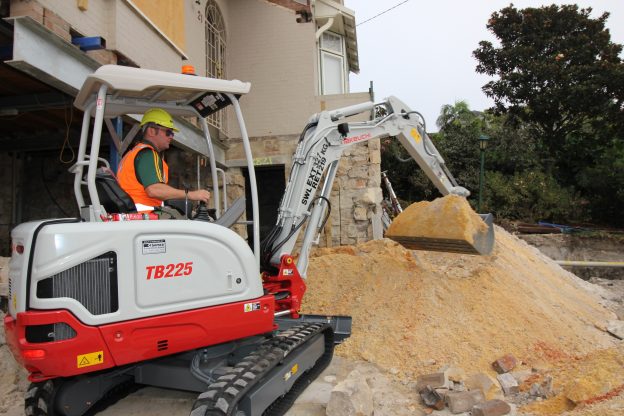 download Takeuchi TL220 Crawler Loader ue SN 2 up able workshop manual