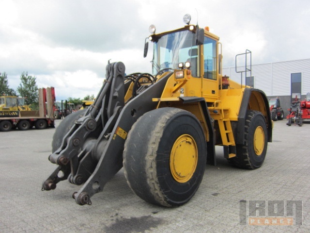 download VOLVO L180E Wheel Loader able workshop manual